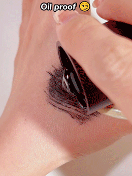 SHEGLAM All-in-One Volume & Length Mascara Product Picture Usage - Emberil Pakistan