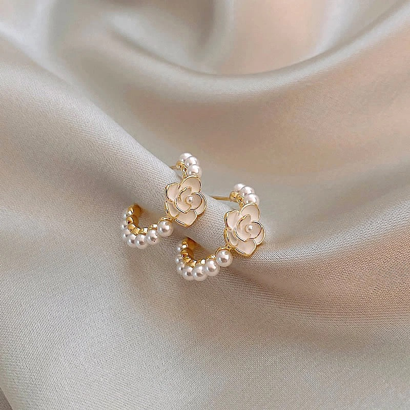 White Rose Pearl Hoops-Emberil