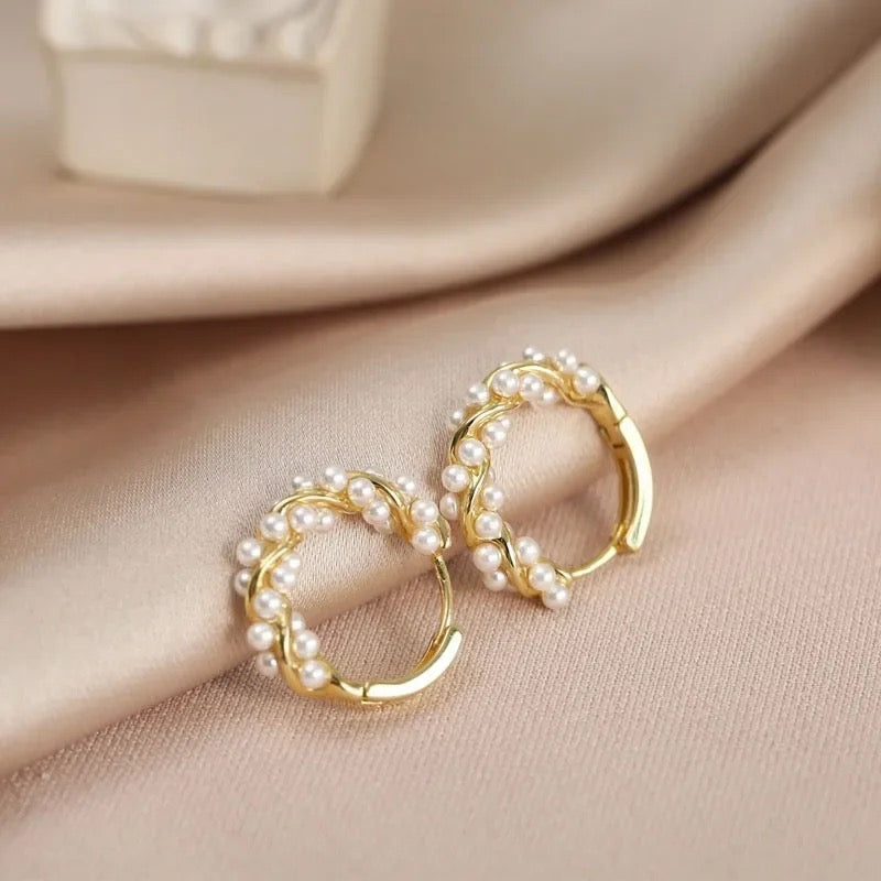 Little Pearl Hoops