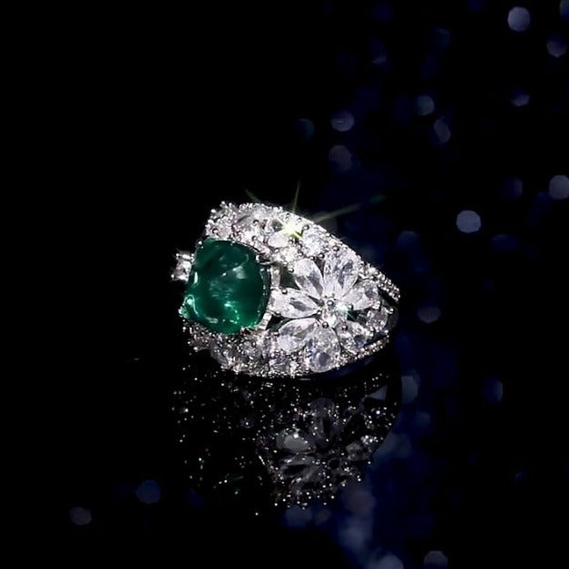 Dazzling Emerald Ring-Emberil