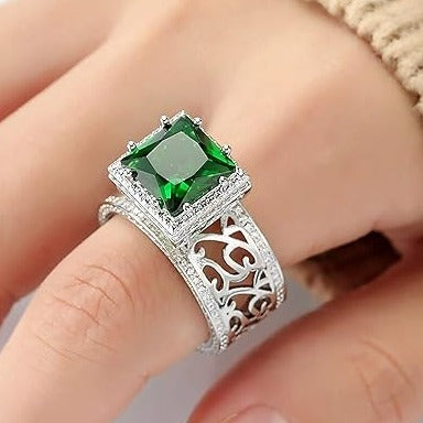 The Emerald Enigma Ring-Emberil