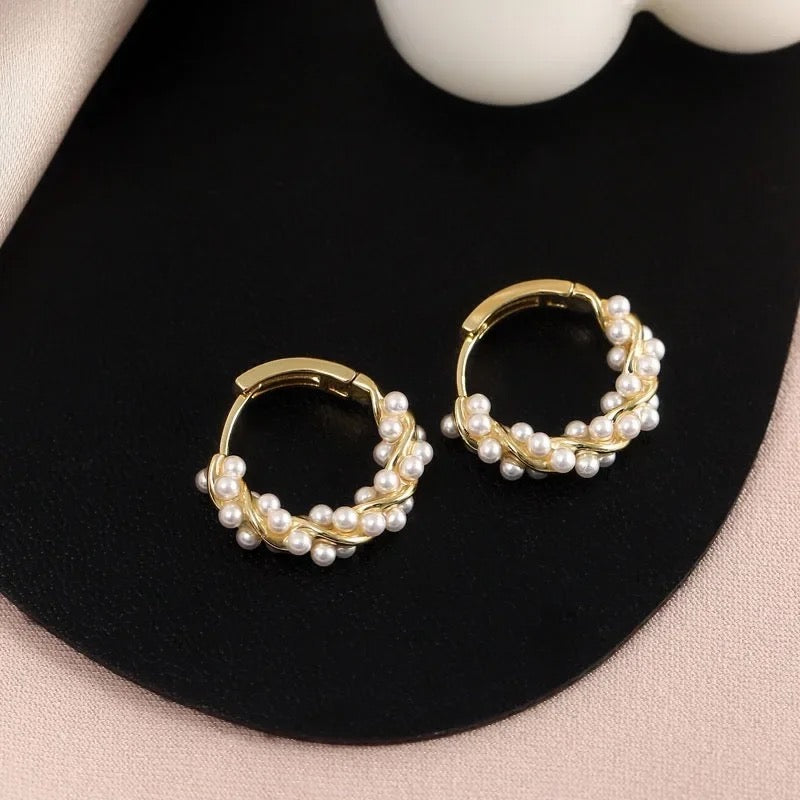 Little Pearl Hoops