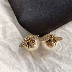 Pearl Bee Studs-Emberil