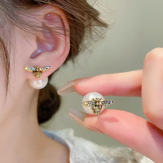 Pearl Bee Studs-Emberil