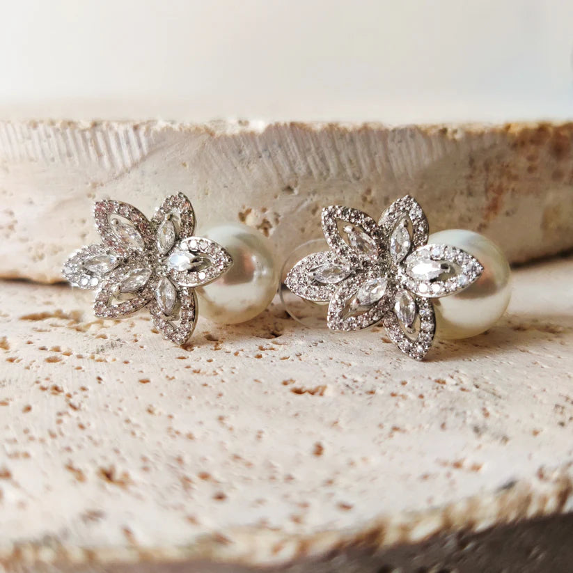 Sparkling Flower Pearl Studs-Emberil