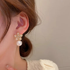 Mini Pearls Flower Studs-Emberil