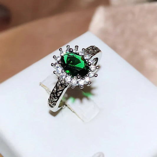 Emerald Green Small Ring-Emberil