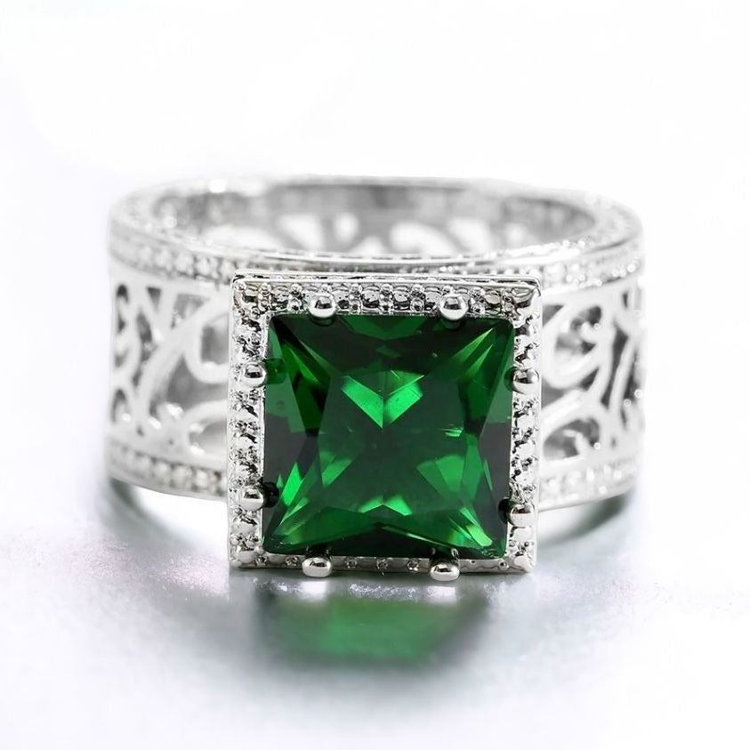 The Emerald Enigma Ring-Emberil