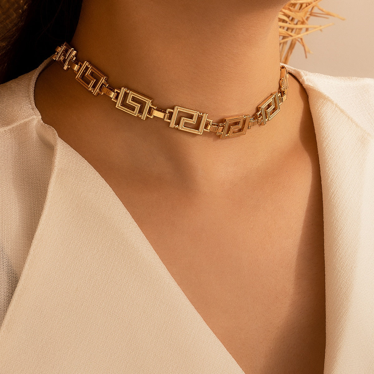 Luxury Golden Squared Link Necklace - Emberil