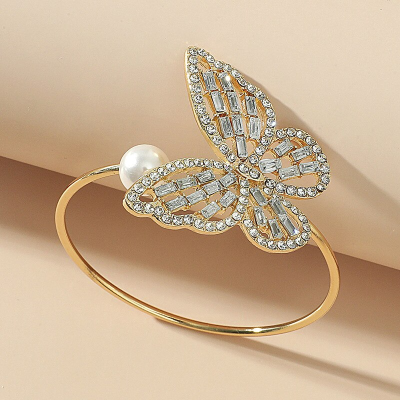 Statement Butterfly Pearl Bracelet - Emberil