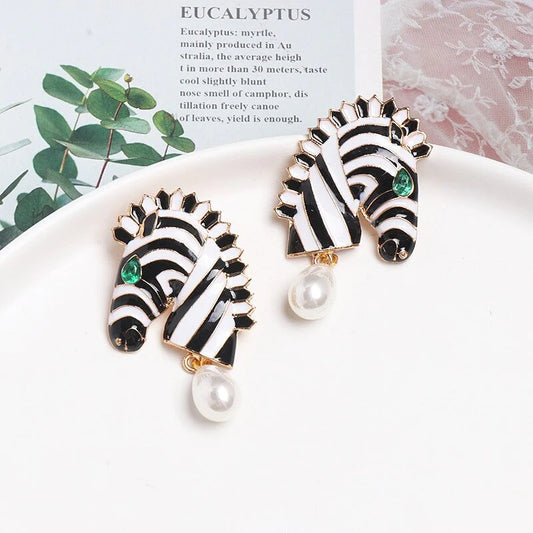 White Zebra Pearl Drop Earrings - Emberil