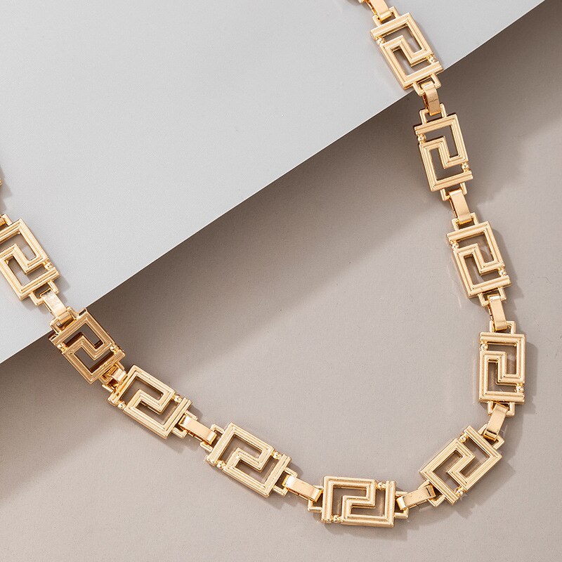 Luxury Golden Squared Link Necklace - Emberil