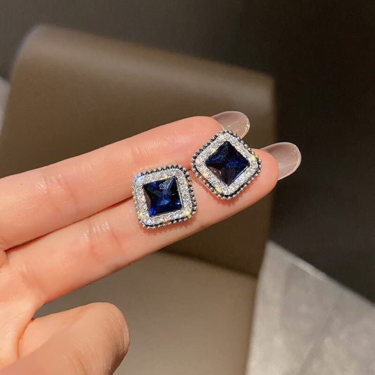 Blue Desire Crystal Stud Earrings - S925 - Emberil