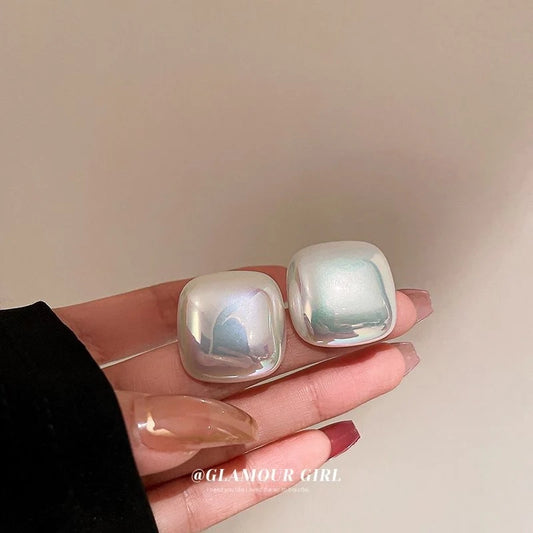 Breeze of Ocean Square Pearl Studs - Emberil