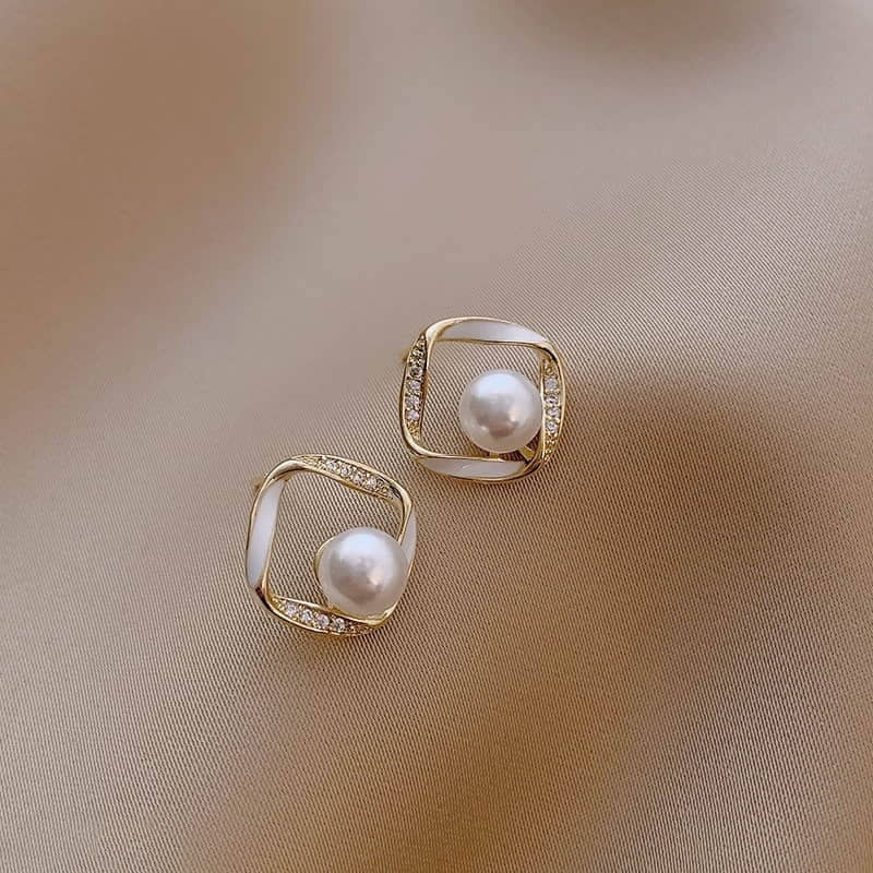 Pearl Square Twisted Stud Earrings S925 - Emberil