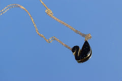 Black Swan Necklace - Emberil