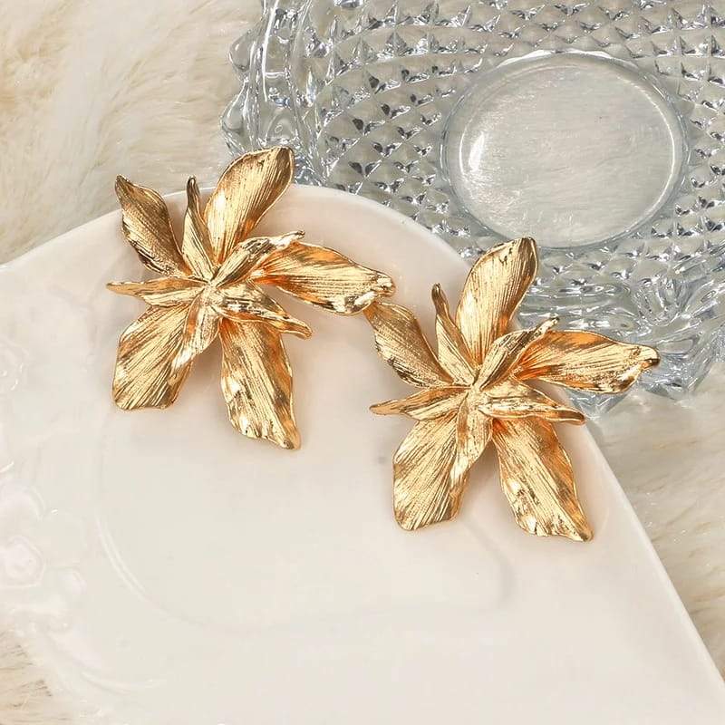 Elegant Floral Petal Statement Earrings - Emberil