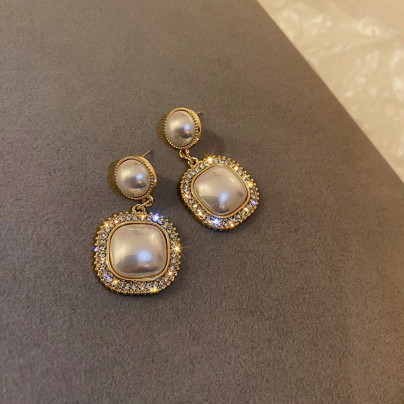 Cubic Zirconia Pearl Earrings - Emberil