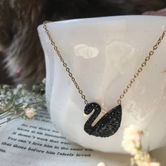 Black Swan Necklace - Emberil