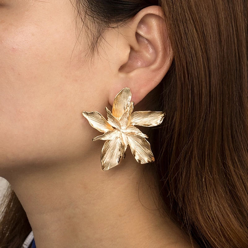 Elegant Floral Petal Statement Earrings - Emberil