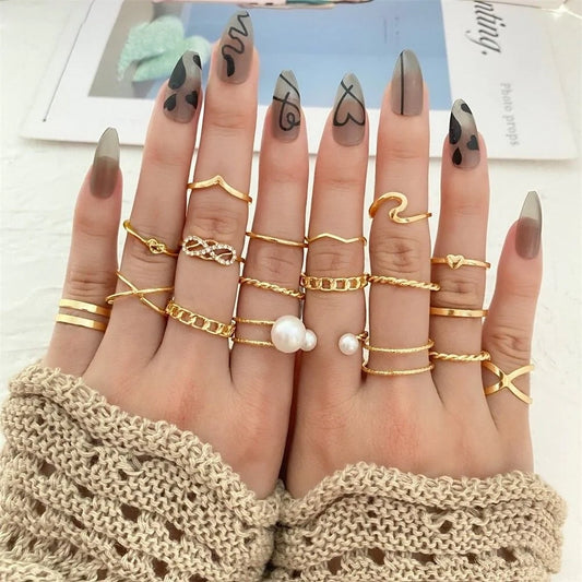 19 Pcs Bohemian Golden Pearl Punk Ring Set - Emberil