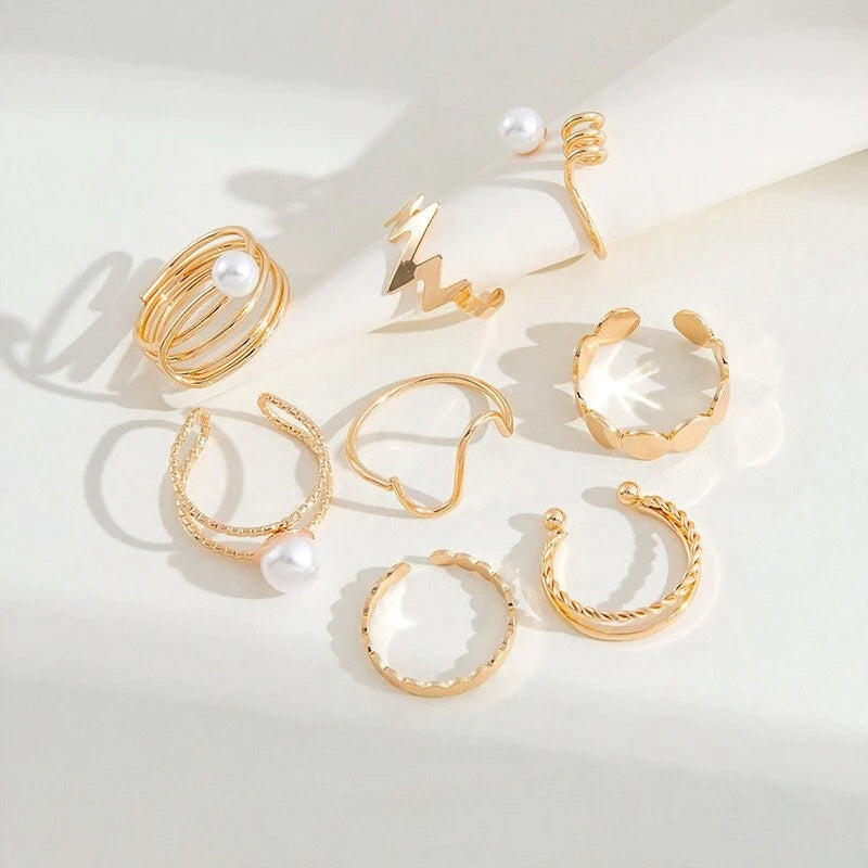 8 Pcs Golden Pearl Ring Set - Emberil