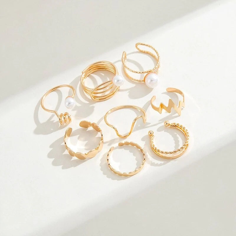 8 Pcs Golden Pearl Ring Set - Emberil