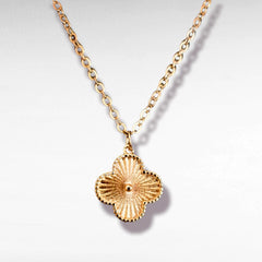 Golden Clover Necklace - Emberil