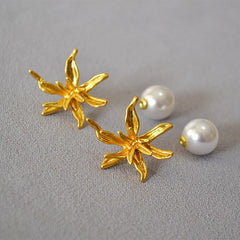 Golden Floral Studs - Emberil